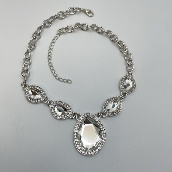 Silver Tone White Glass Rhinestone Halo Pendant Bib Statement Boho Necklace - Picture 2 of 7